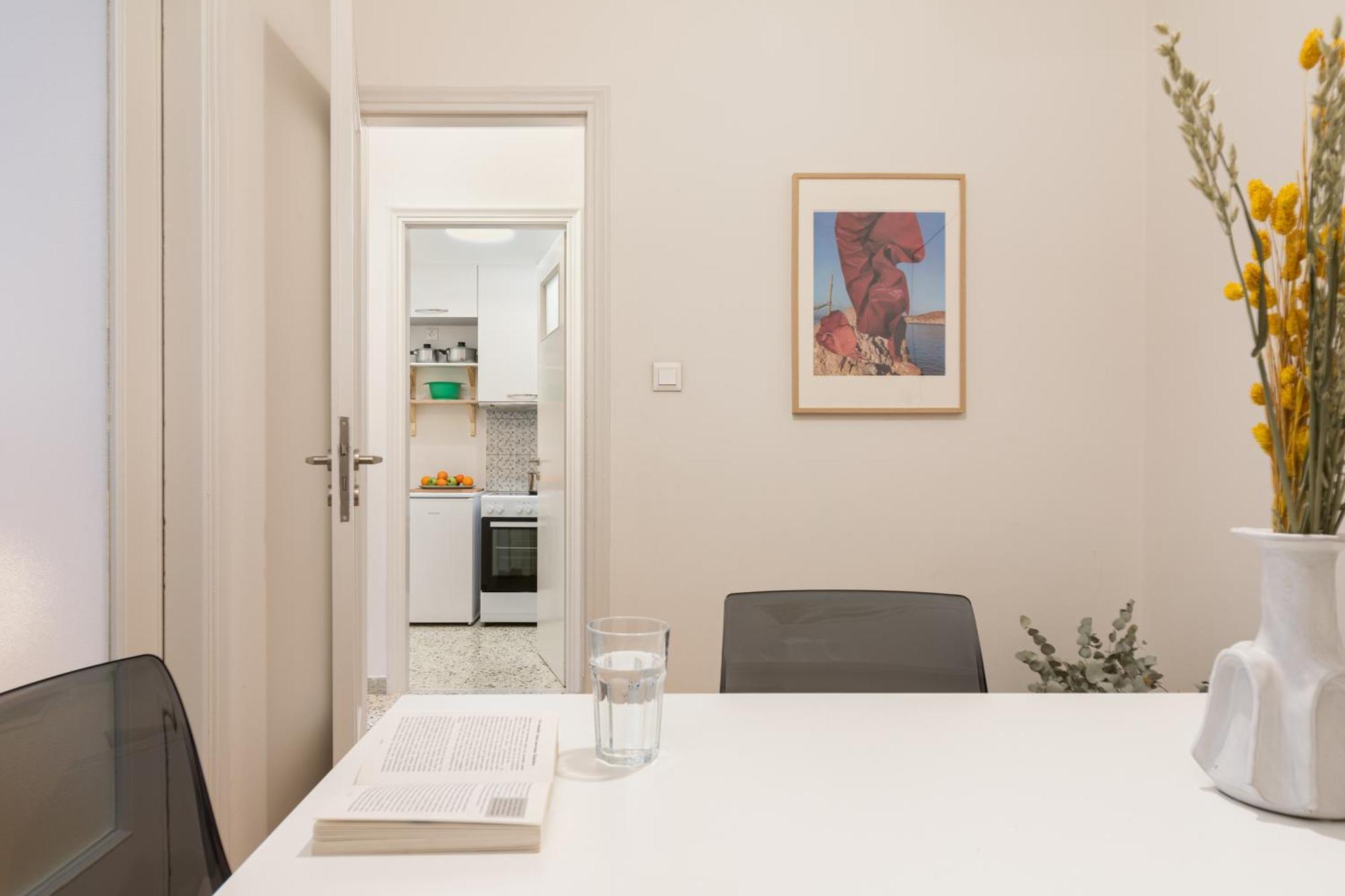 Peaceful Apartment In Neapoli, Exarcheia Athene Buitenkant foto